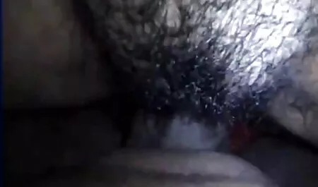 男と性交するランジェリーを着ている若い女の子 イケメン エロ アニメ 動画