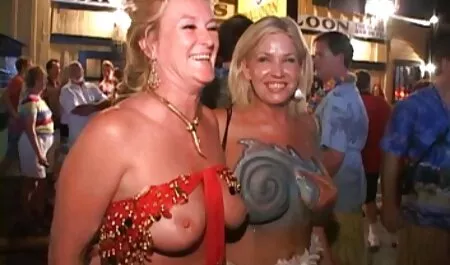 プライベートビデオ：入れ墨のガールフレンドdeepthroatsコックと私に座って熱意 イケメン h 動画