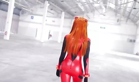 赤い羽の雌犬の猫は、バイブレーターで完全に面白がって来て、ハードcumsです エッチ 無料 イケメン