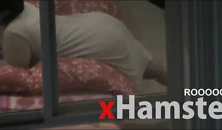 エロモデル赤毛のデタッチングの小屋 エロ 動画 イケメン