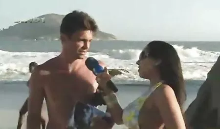 男はコックで若い女の子の猫をファックし、バイブレーターで彼女のお尻を提供します 女性 向け エロ 動画 イケメン