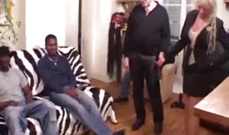 ポルノスター イケメン エロ 動画 無料 fucks彼女の夫の前に睡眠で異なる方法