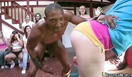 主婦とともに巨乳姉妹とともに彼女の恋人でフロントの夫 無料 イケメン アダルト 動画