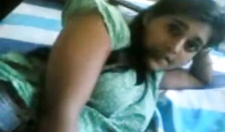 強い男性のコックに若くてタイトなお尻のスライド エロ 動画 かっこいい