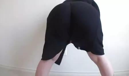 二つの若い女の子に同意する性別とともにa男右のオフィス イケメン 熟女 動画