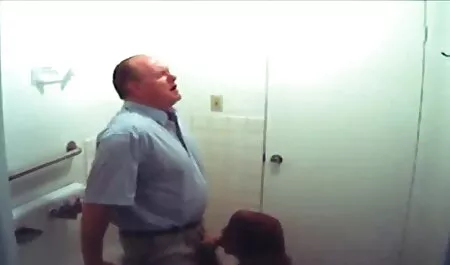 レズビアンのゲームは若いモデル左のqrコードを読み取 クンニ 動画 イケメン