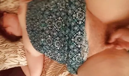 若い女の子は二つの失礼な男に会って、野蛮な方法で彼らとセックスを余儀なくされました イケメン 熟女 動画