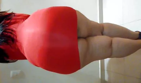 大人の男は、ディルドを試してみて、彼女の自分自身を性交する若いブルネットを誘う 無料 アダルト 動画 イケメン