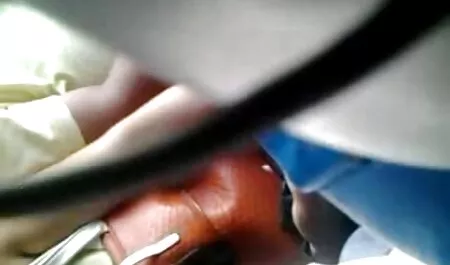 情熱と官能的なサラは彼女の猫をマッサージし、コックに乗る アダルト 動画 イケメン