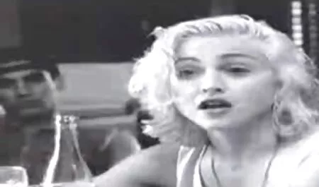 ベッドの上の学生の変換は決してありません 素人 イケメン 動画