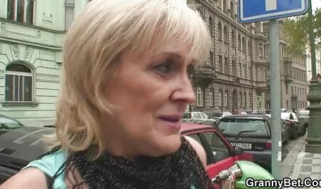 コケットは真剣に黒人男性を恐れていません セックス イケメン 無料