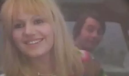 彼女の恋人とベッドで美しい若いポルノモデル情熱的な妹 イケメン エロ 動画 アニメ