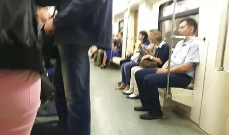 若い観光客のカップルは恥知らずに彼らのホテルの部屋のバルコニーの右のお尻で性交 イケメン エッチ 無料