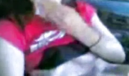 美しい女の子は、大きな白いコックからフェラチオを与える イケメン クンニ 動画