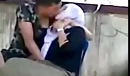 若い乳首とミルク巨大な放電から膣性に油 イケメン エッチ 無料