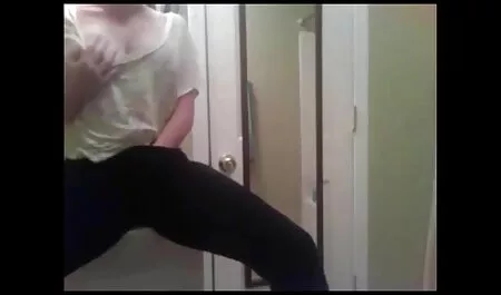 欲望オーガズムまでの猫とお尻をからかうメガネの喜びひよこ えっち 動画 イケメン