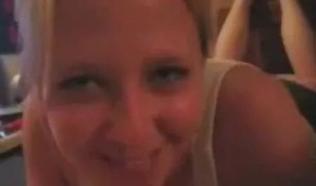 HDビデオ編集のオフィスみだらクソハードで仕事 エロ 動画 イケメン 3p