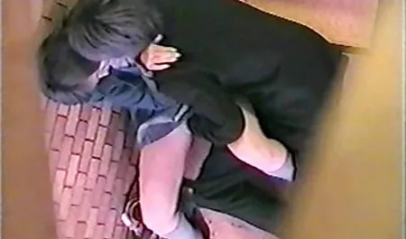 若いポルノモデルボーイフレンドの男根に座って、彼をオフにけいれん えっち 動画 イケメン