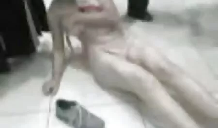 Slutty成熟したポルノモデルは、彼女の猫でそれを得るためにコックと欲望のために登った イケメン と 美女 エロ 動画