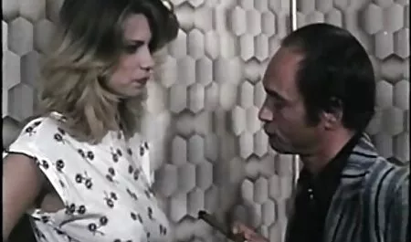 若い、成功したいちゃつく魅力的な男 イケメン 動画 素人