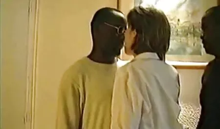 ロシアの女の子を与える美味しいblowjobのために彼女の彼氏の最初 イケメン エロ 動画 無料