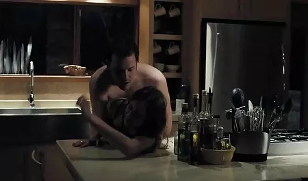 若いアマチュアレズビアンの水のホースと遊びの熱い精液 セックス イケメン 無料