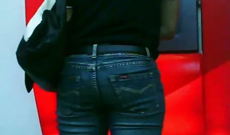 Busty tattooed英国pornstarとともに二つのスタッド エロ 動画 イケメン 男子