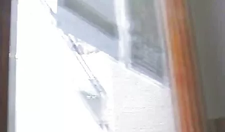 油を塗ったひよことジューシーなおっぱいmasturbates玩具 エロ 動画 イケメン 3p