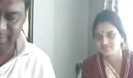 Busty成熟pornstar fucksも彼女のパートナーが熱いレトロで左のqrコードを読み取 動画 イケメン h