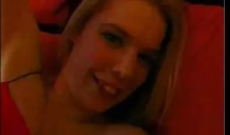 ぶ女の子がメガネと口すき吸引装置をスリット 無料 エロ 動画 イケメン