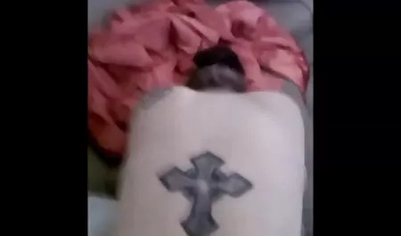 ベッドの上で甘いセクシーな平手打ちに一緒に熱いお風呂から 無料 動画 アダルト イケメン