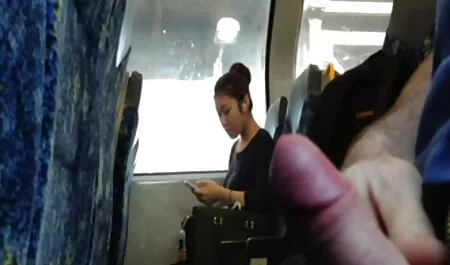 若い日本人女性は男のコックを吸うと彼の猫を洗って取得する準備ができています イケメン アダルト 無料