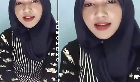 成熟したbusty妻スロー彼女の足のための深い肛門 イケメン 大学生 エロ 動画