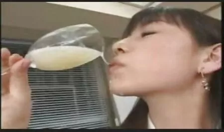 セクシーなランジェリーで巨乳slut masturbates彼女の剃毛猫 イケメン 動画 素人