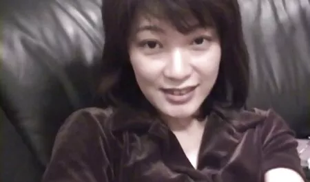 黒人は彼の熱い妻のクローズアップとcumsに顔を収縮させました エロ 動画 イケメン 彼氏