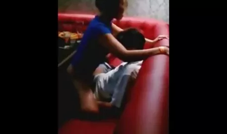 二つの若いポルノのモデルは、オーガズムに彼らの甘い猫を指ターン 女性 av イケメン